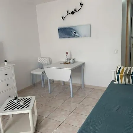 Au Calme A 400 M De La